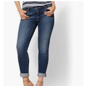 New York & Co curvy boyfriend skinny jeans